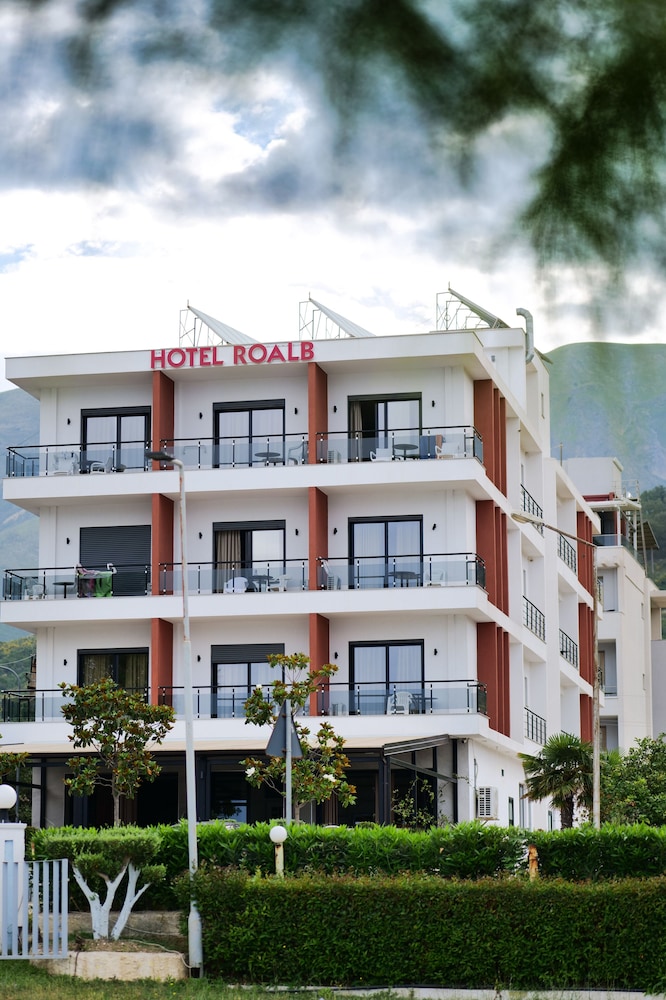 Hotel Roalb 8/28