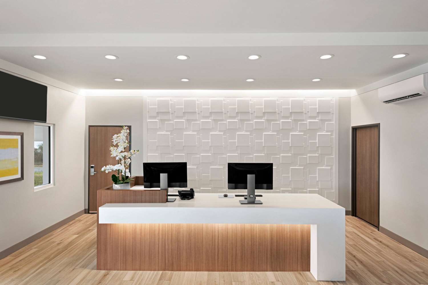 Days Inn & Suites By Wyndham Beaumont West / I-10 & Walden 3/47