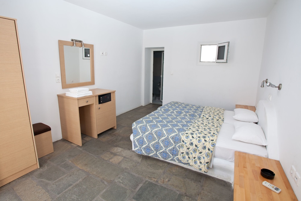 Paradise Beach Resort - Adults Only 17/69
