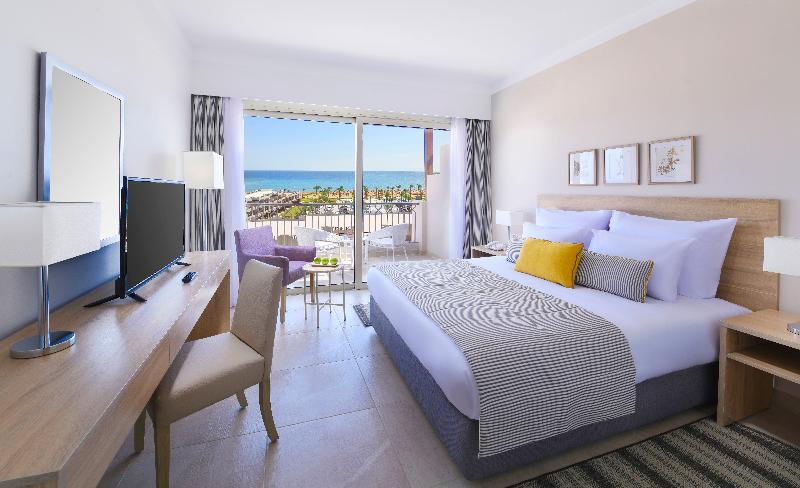 DELUXE FAMILY BAY VIEW
