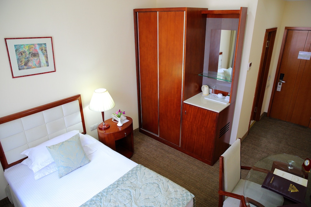 Park Hotel 6/50