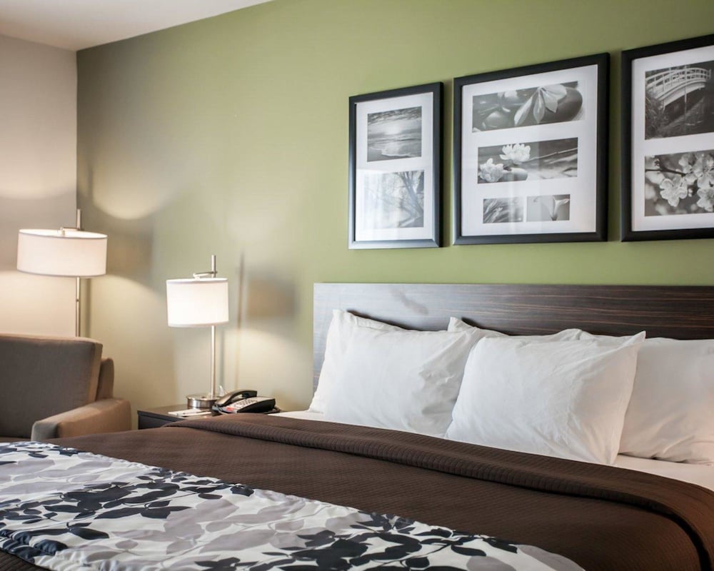 Sleep Inn Suites Gulfport 5/34