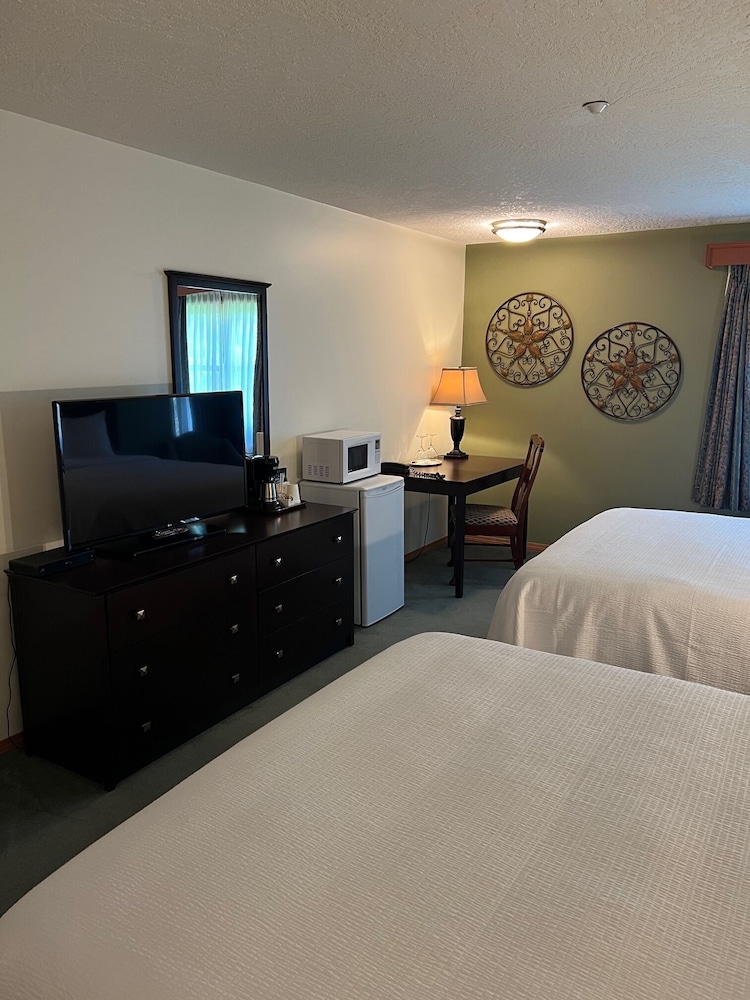 The Grand Hotel Nanaimo 20/63