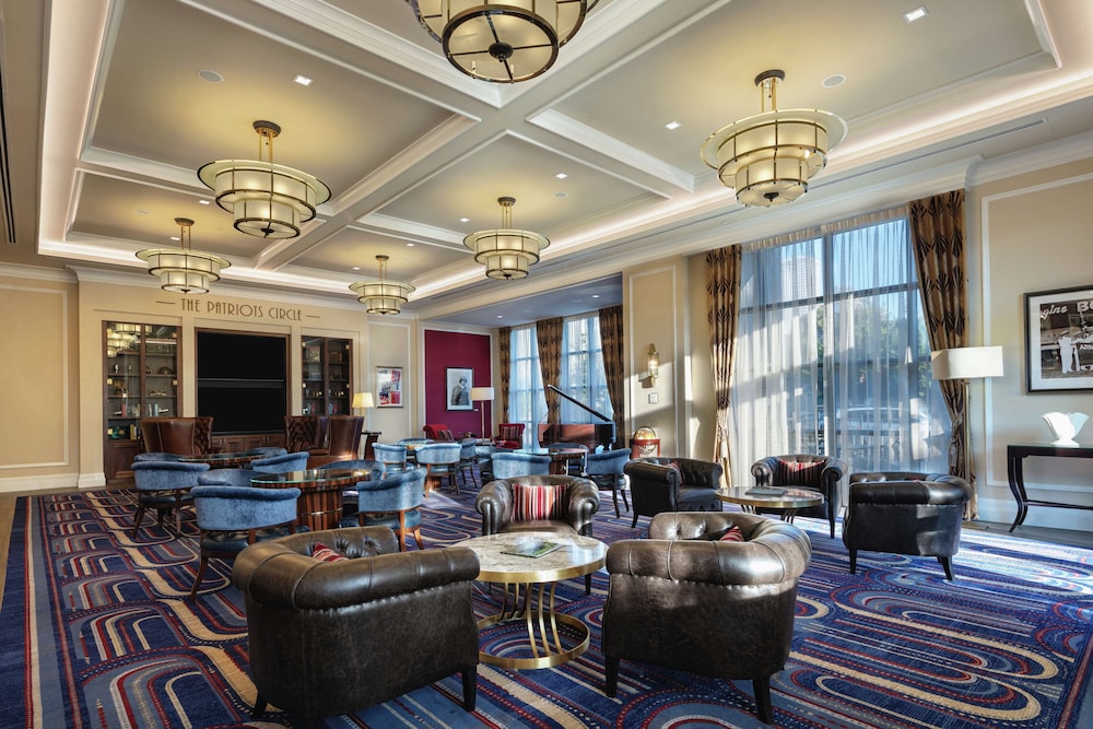 The Higgins Hotel New Orleans, Curio Collection by Hilton 70/77