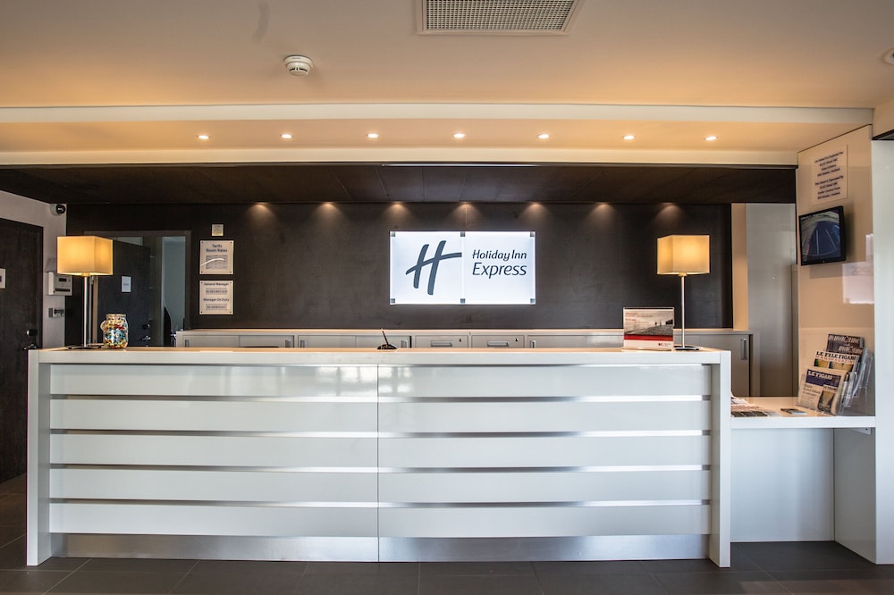 HOLIDAY INN EXPRESS DIJON 7/69