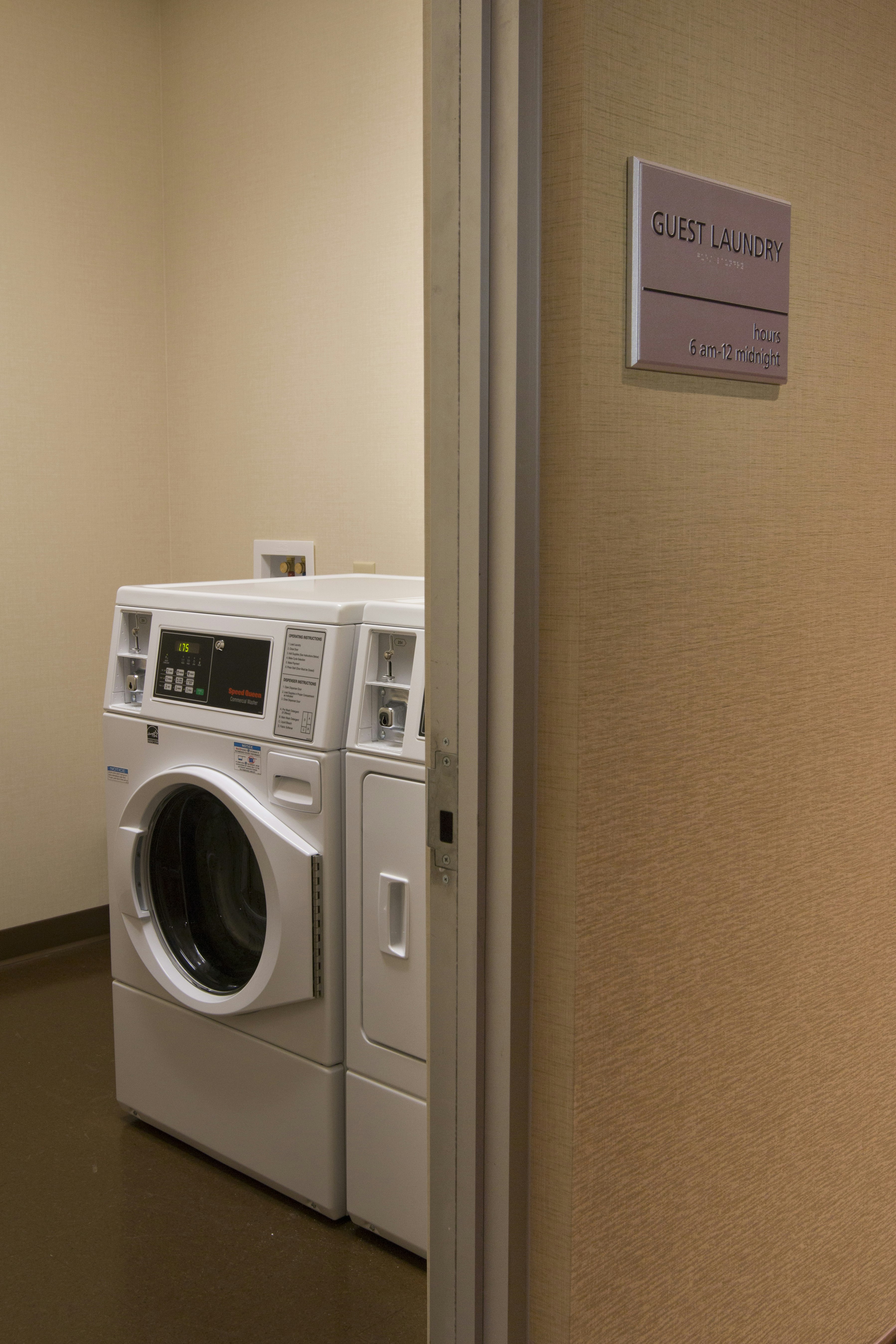 Hampton Inn & Suites Boone 23/55
