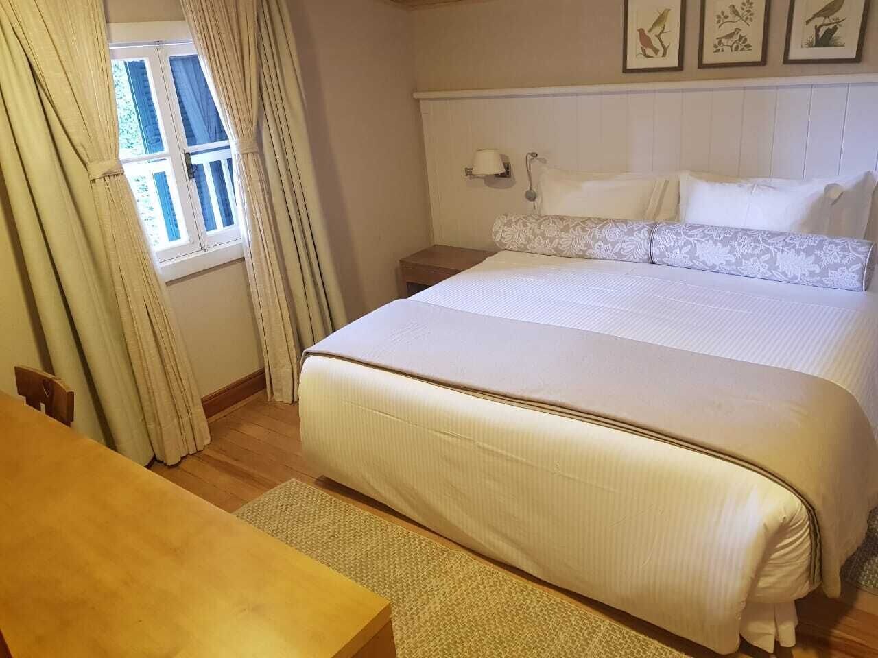 Suite, King Bed, Forest View, Sofa