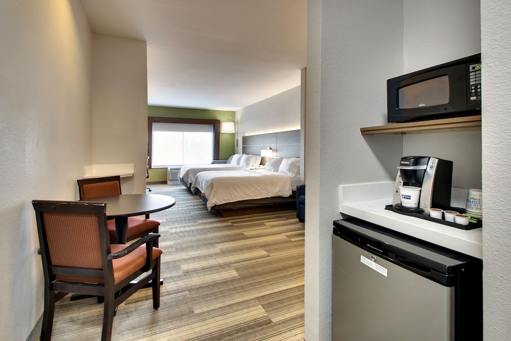 Holiday Inn Express Hotel & Suites Laurel 42/53