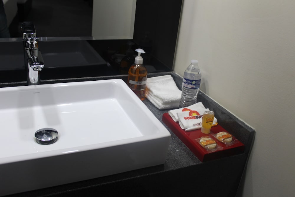 Homesuites Malecon 42/56