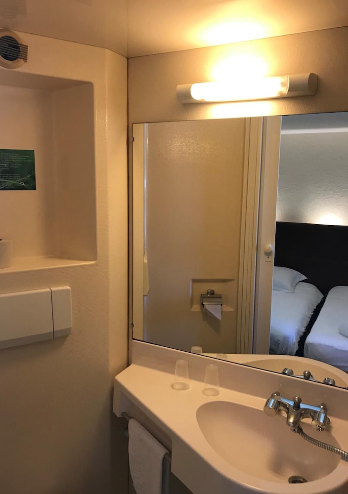 Hotel les Genets 42/50