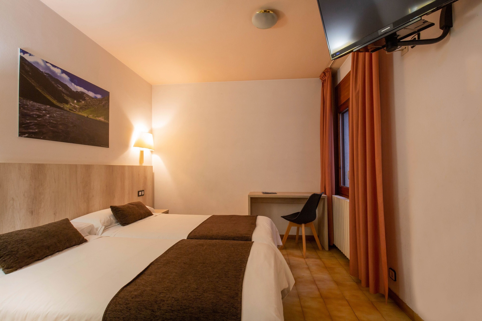 Interior, Twin Beds