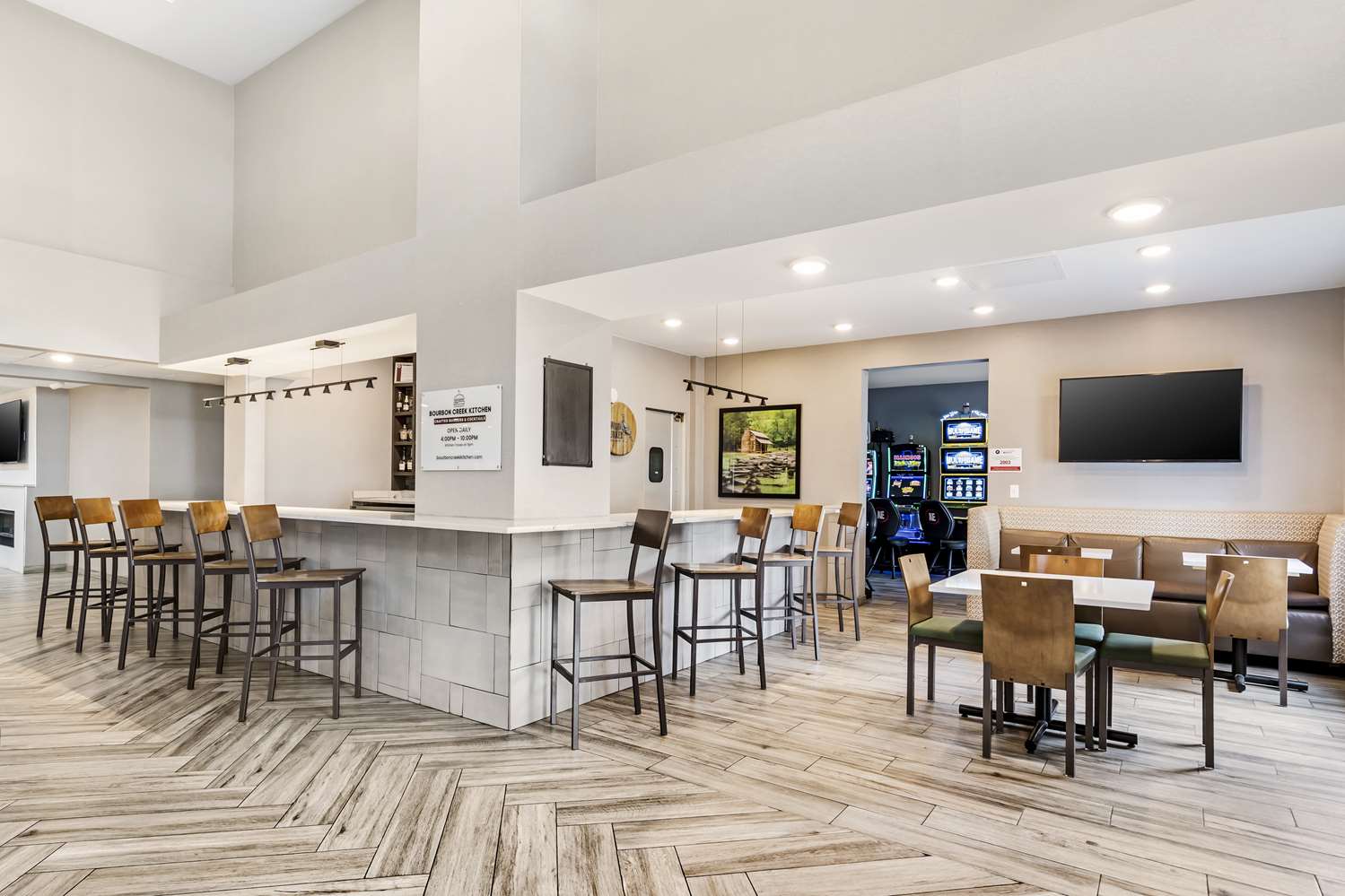 Best Western Plus Bourbonnais Hotel & Suites 13/15