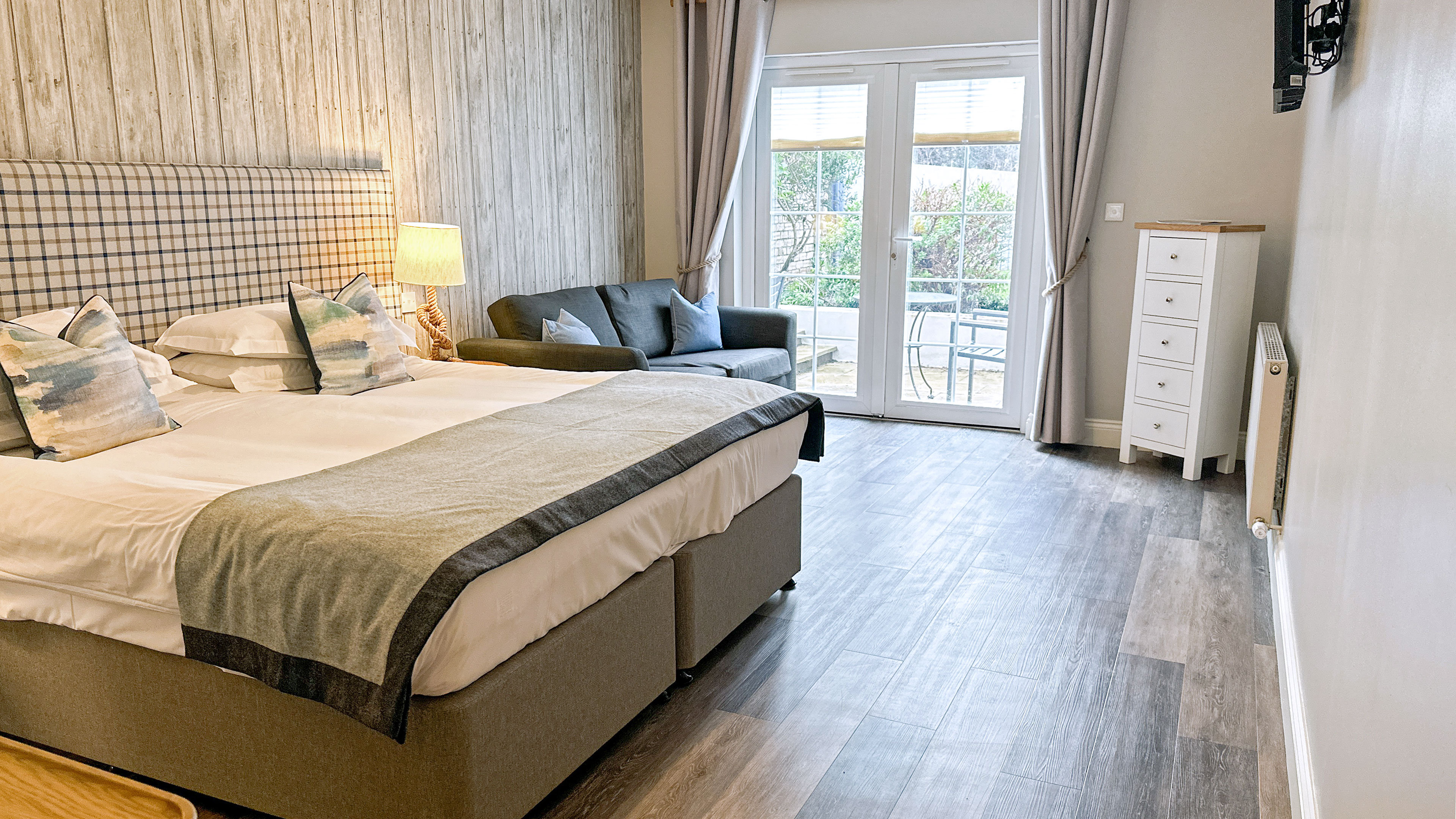 CBH Beach House Hotel 6/34