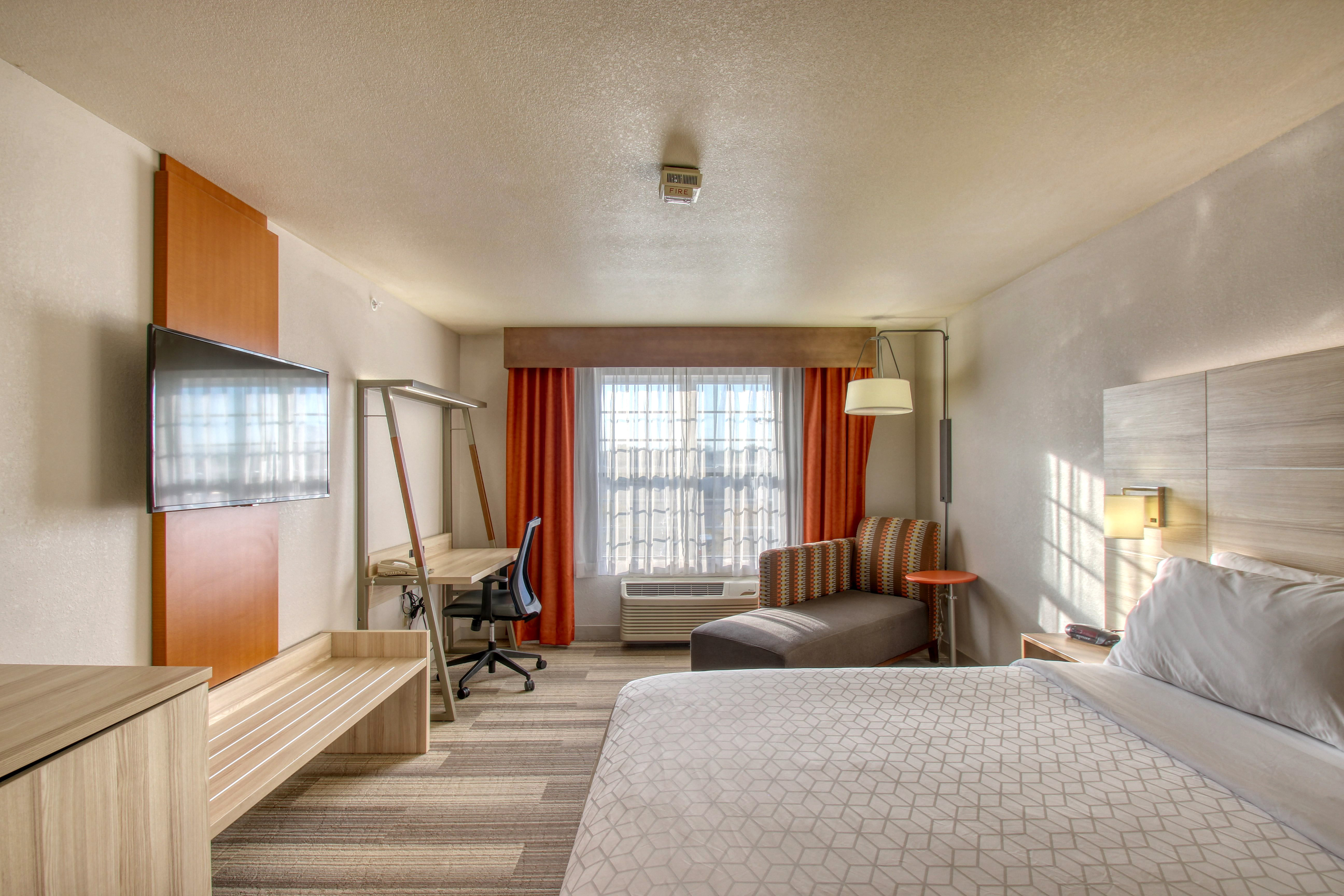 Holiday Inn Express Hotel And Suites Milwaukee Airport 19/74