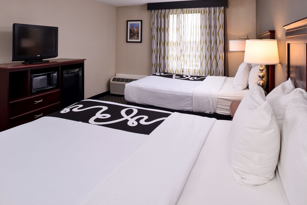 La Quinta Inn & Suites by Wyndham Indianapolis South 23/46