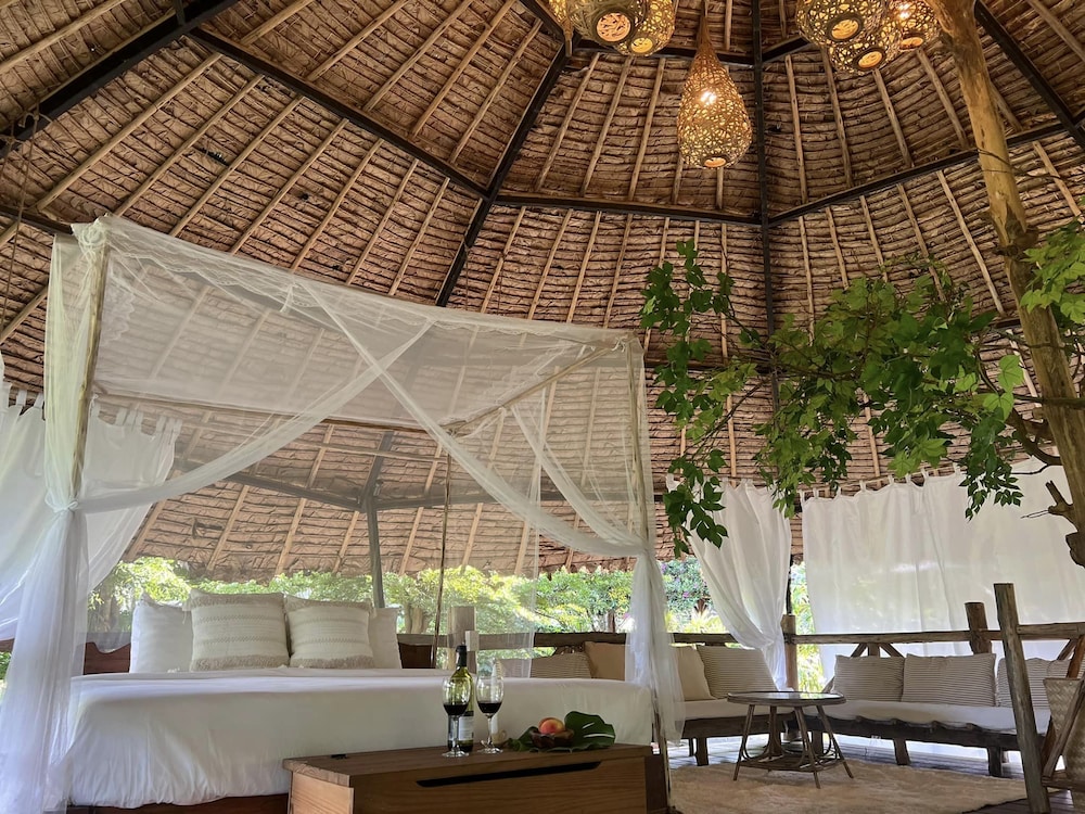 House Of Love At Pai 11/67