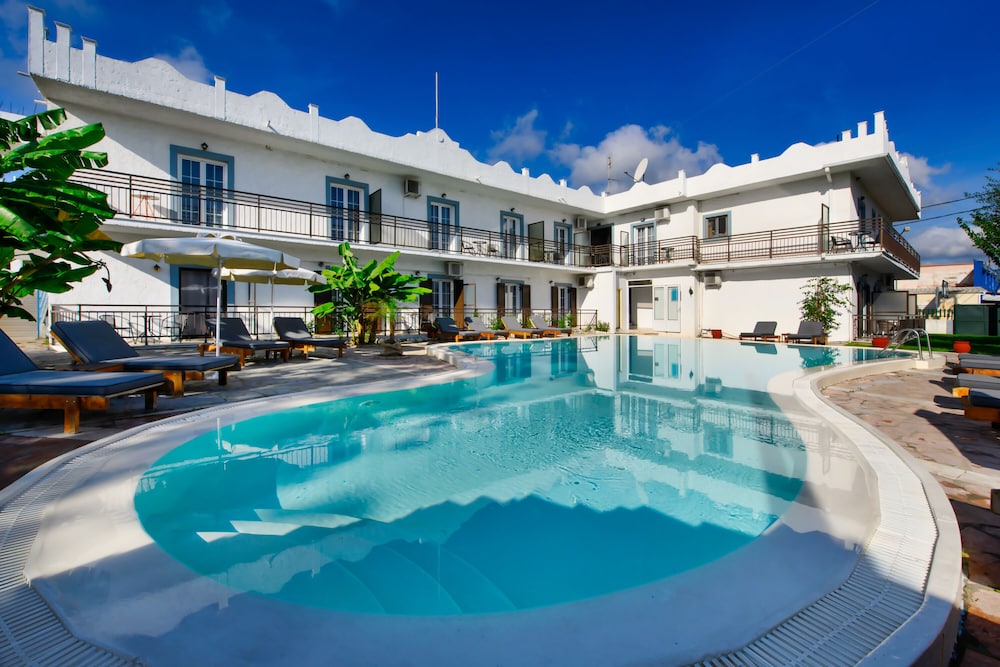 Aquarius Beach Aparthotel 7/69