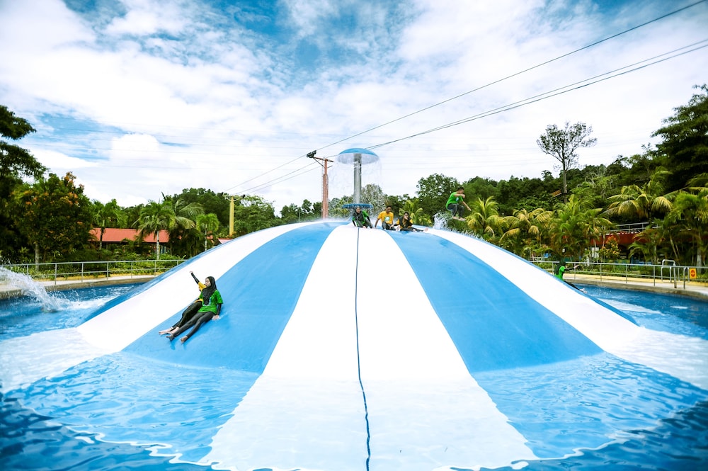 Bukit Merah Laketown Resort 15/43