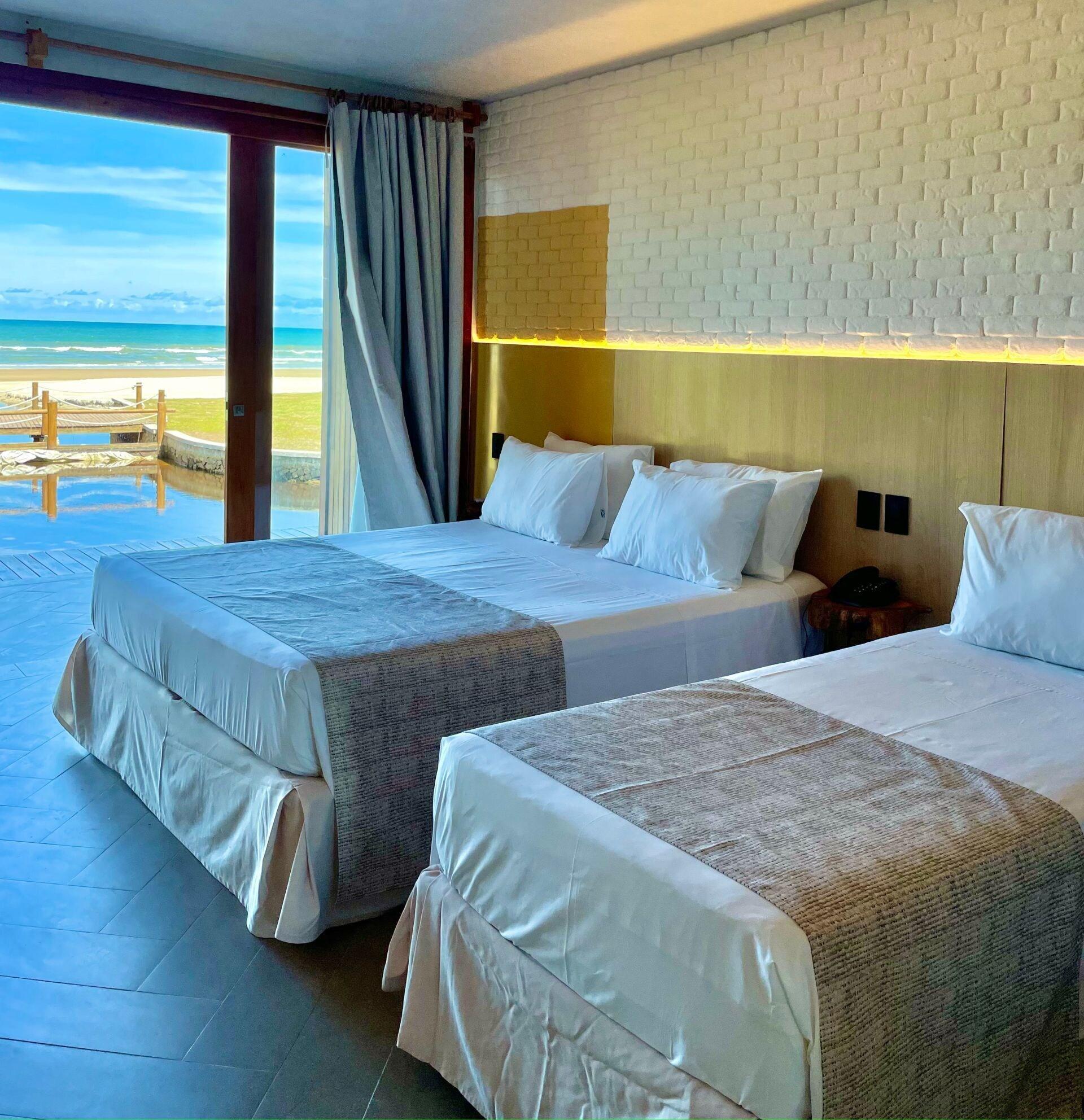 Deluxe, Sea Front