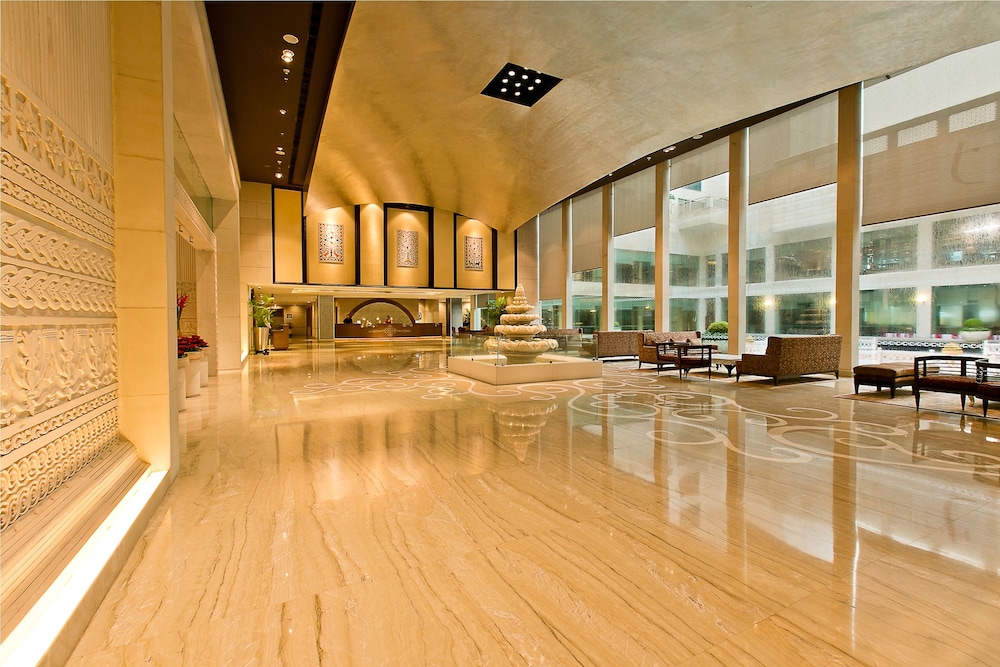 THE LALIT JAIPUR 24/50
