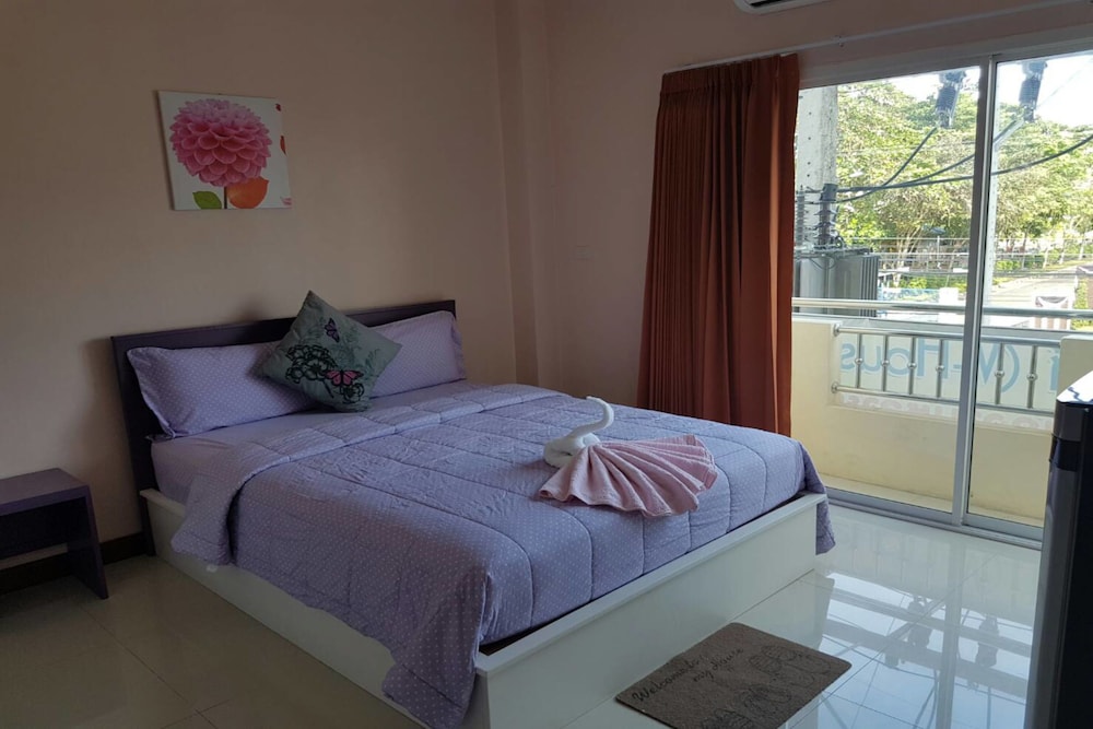 V-House Hotel 23/29
