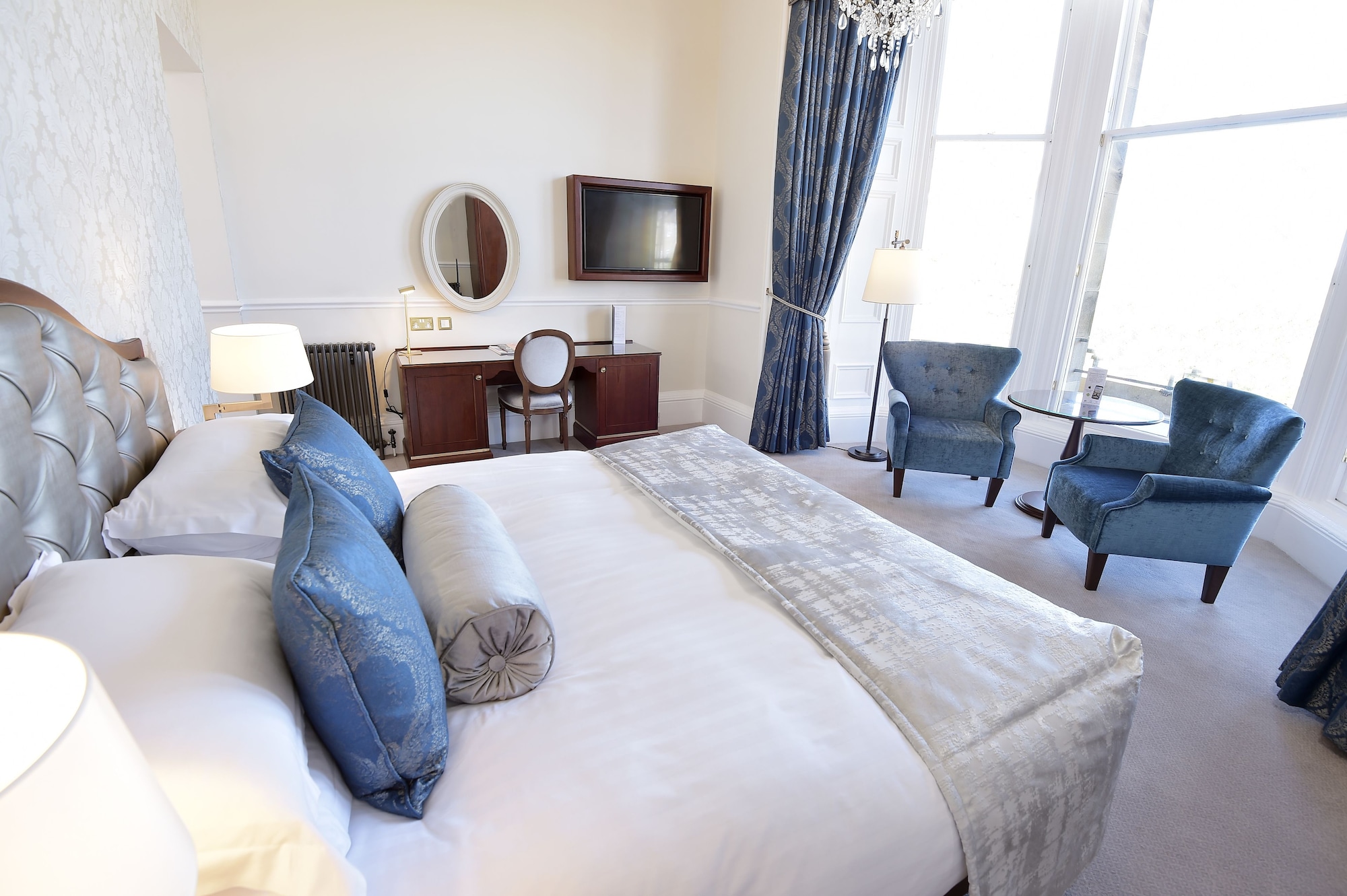 SUPERIOR, KING BED