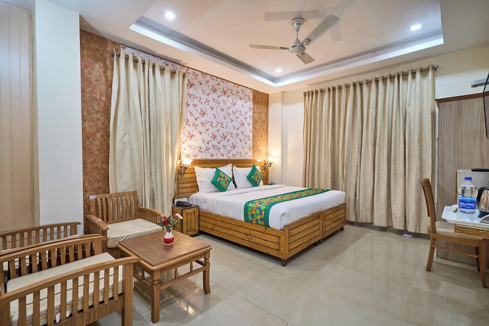 Treebo Roshan House 16/49