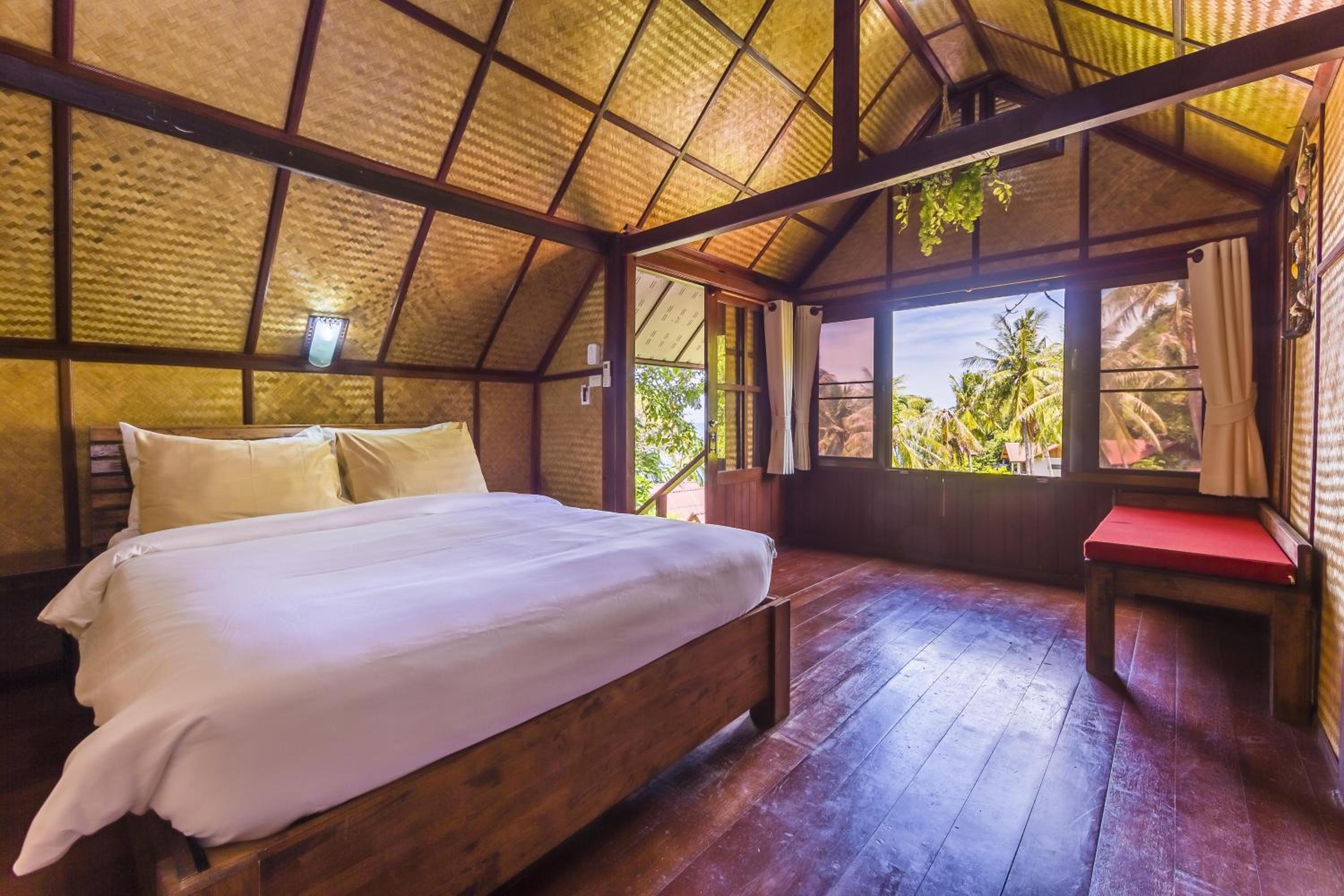Cabin, Coral View Resort 2/2