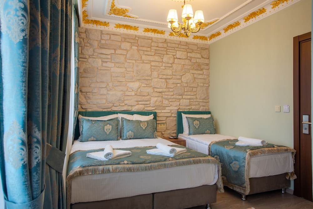 Sayina Hotel 13/50