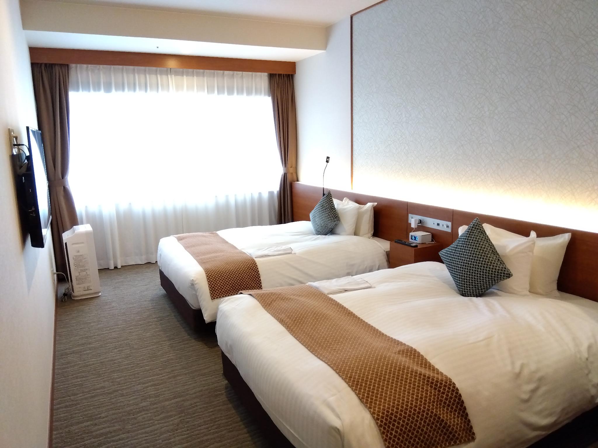 Upgrade, Deluxe, Twin Beds, Mountain View, Night View