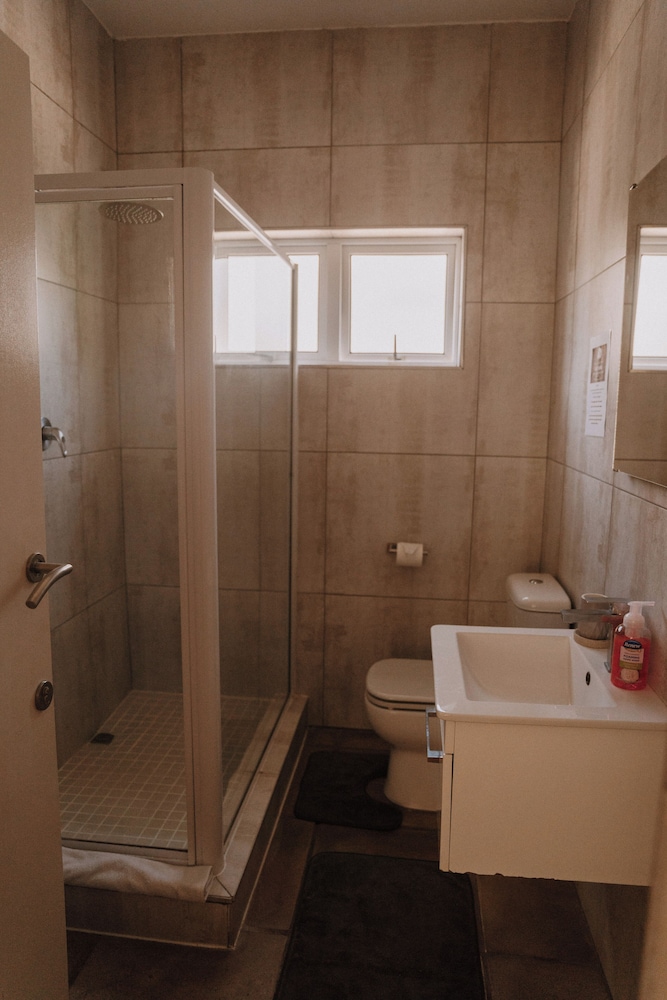 Caza Beach Guesthouse 48/50