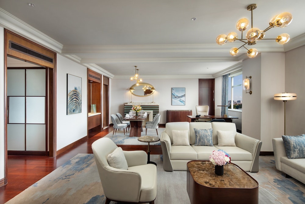 Crowne Plaza Fudan 38/60