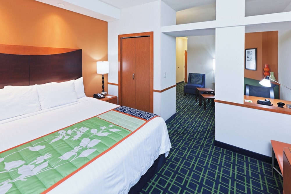 Fairfield Inn and Suites Tulsa South Medical District 16/47