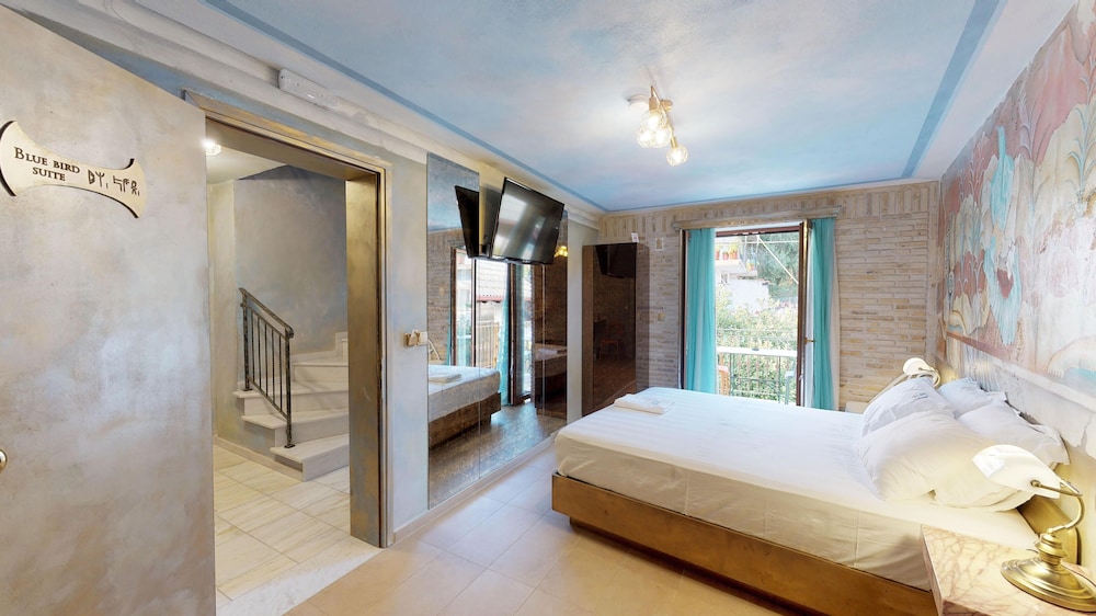 Leda Suites 22/50