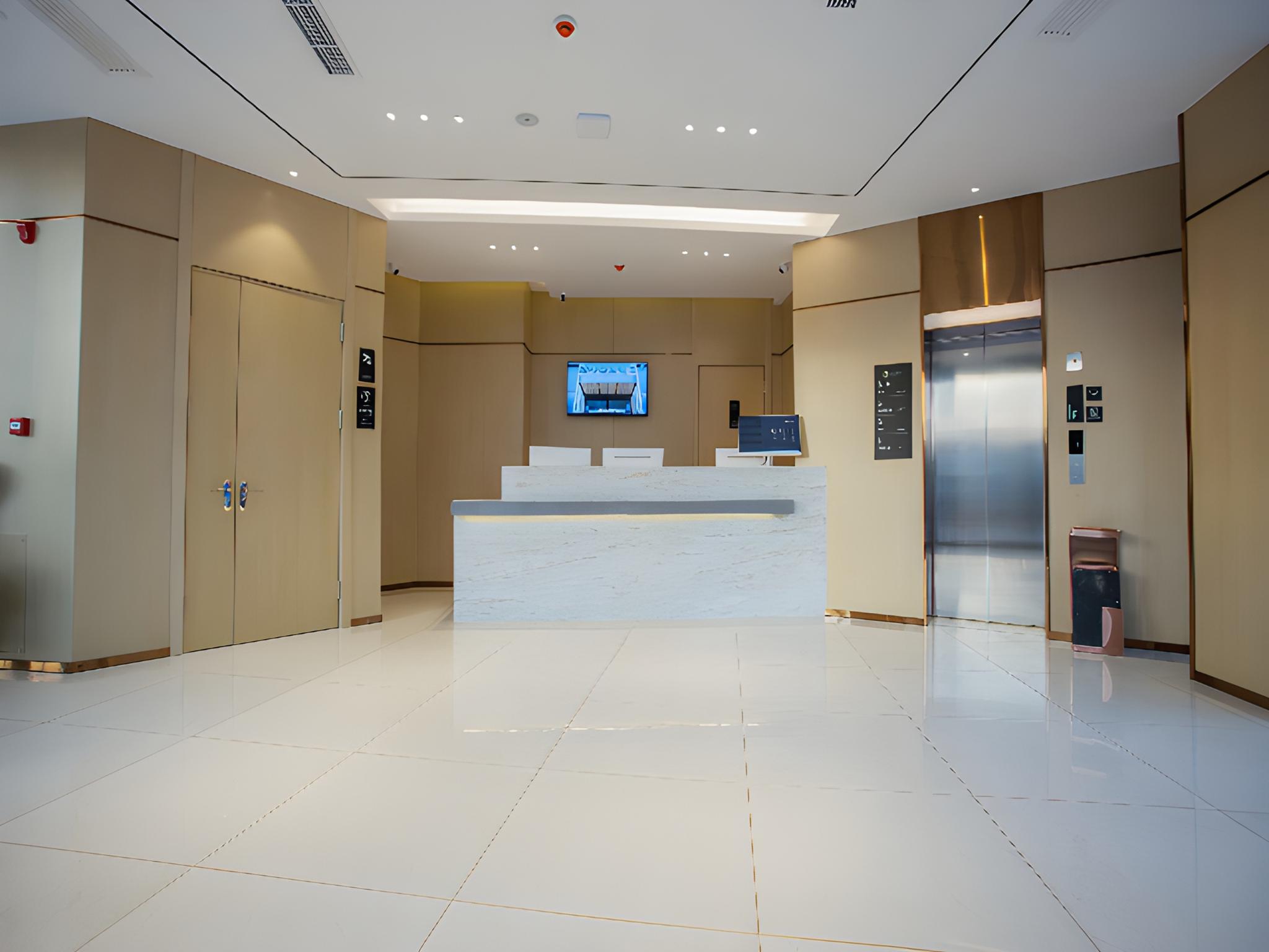 City Comfort Inn (Baoding Railway Station Store) 9/28