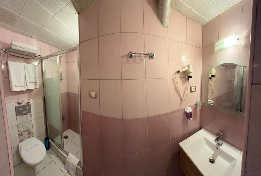 Buyuk Hotel 50/50