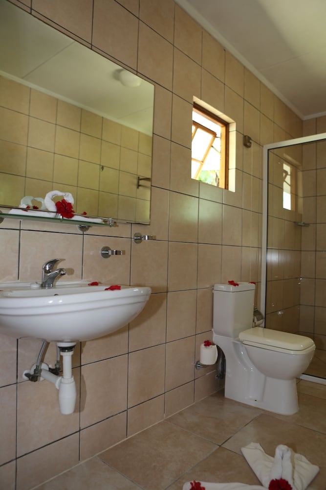 Le Surmer Self Catering Chalets 17/17