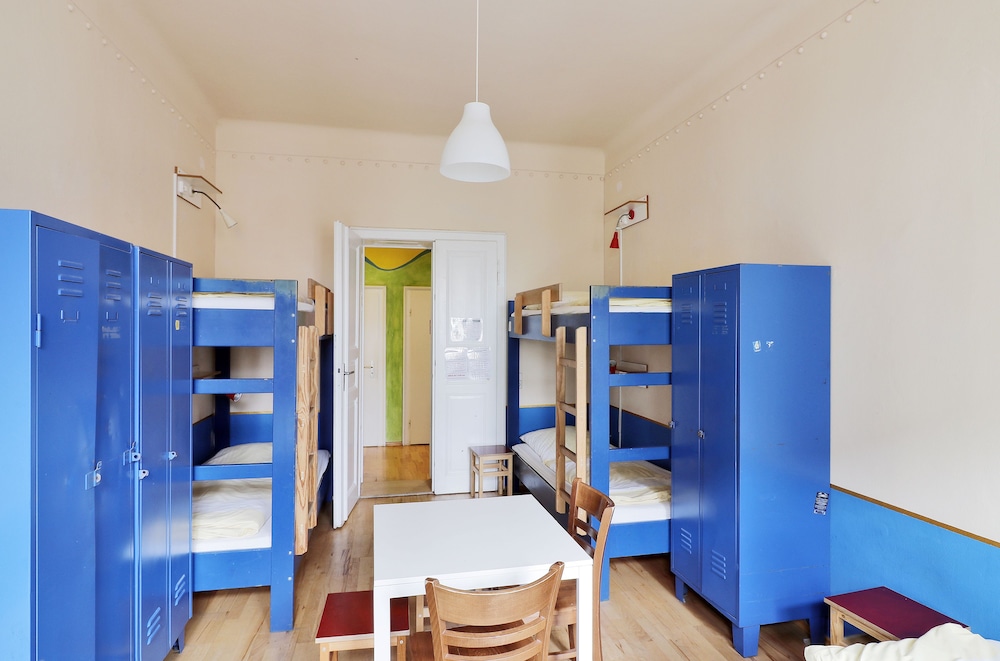 Hostel Mondpalast 56/73