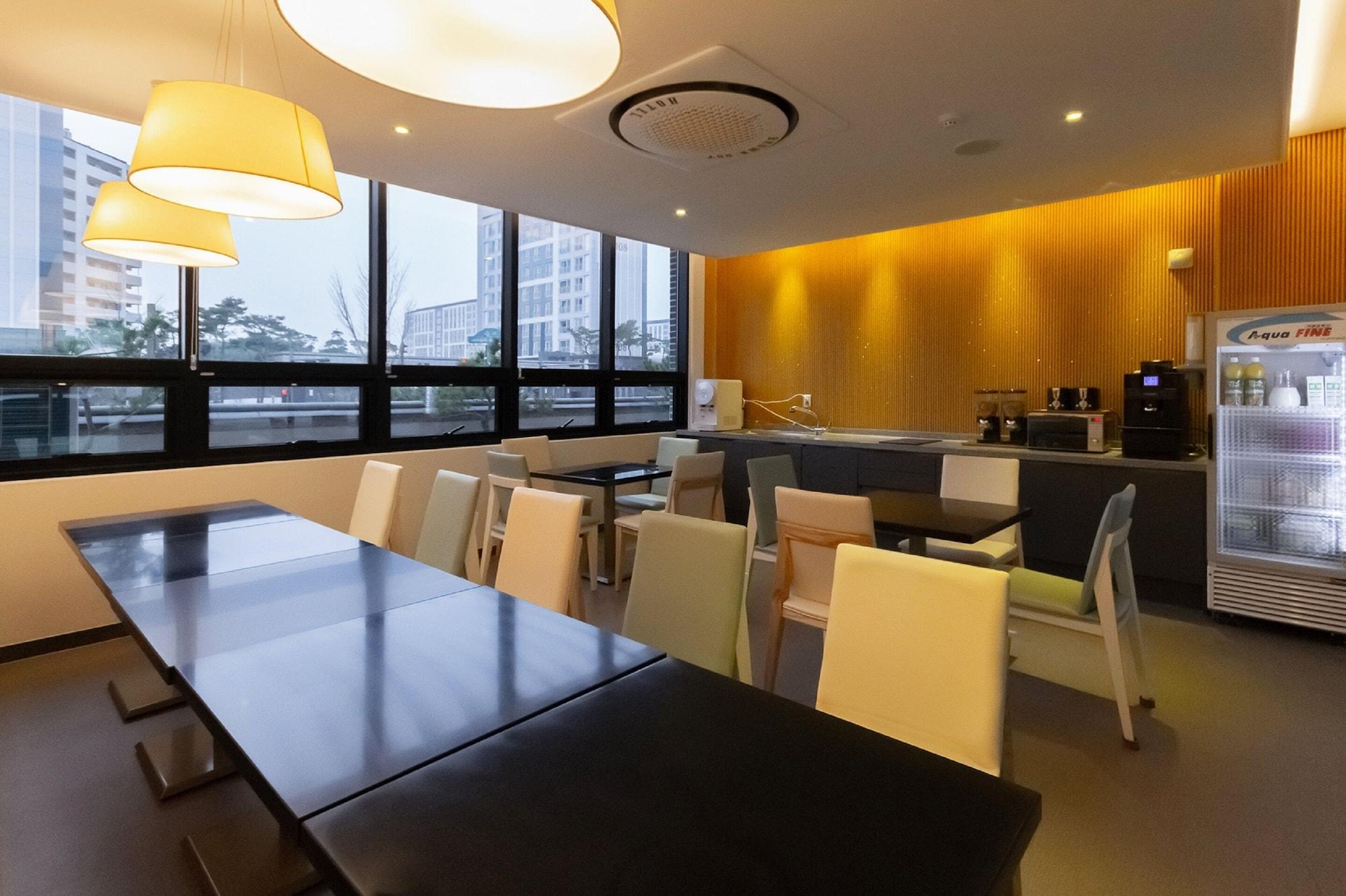 Gyeongju Brown Dot Gyeongju Bulguksa Branch 30/41