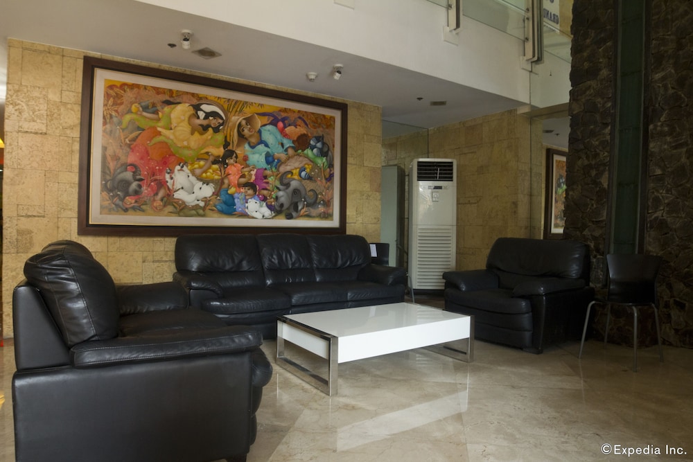 Regency Grand Suites 48/66