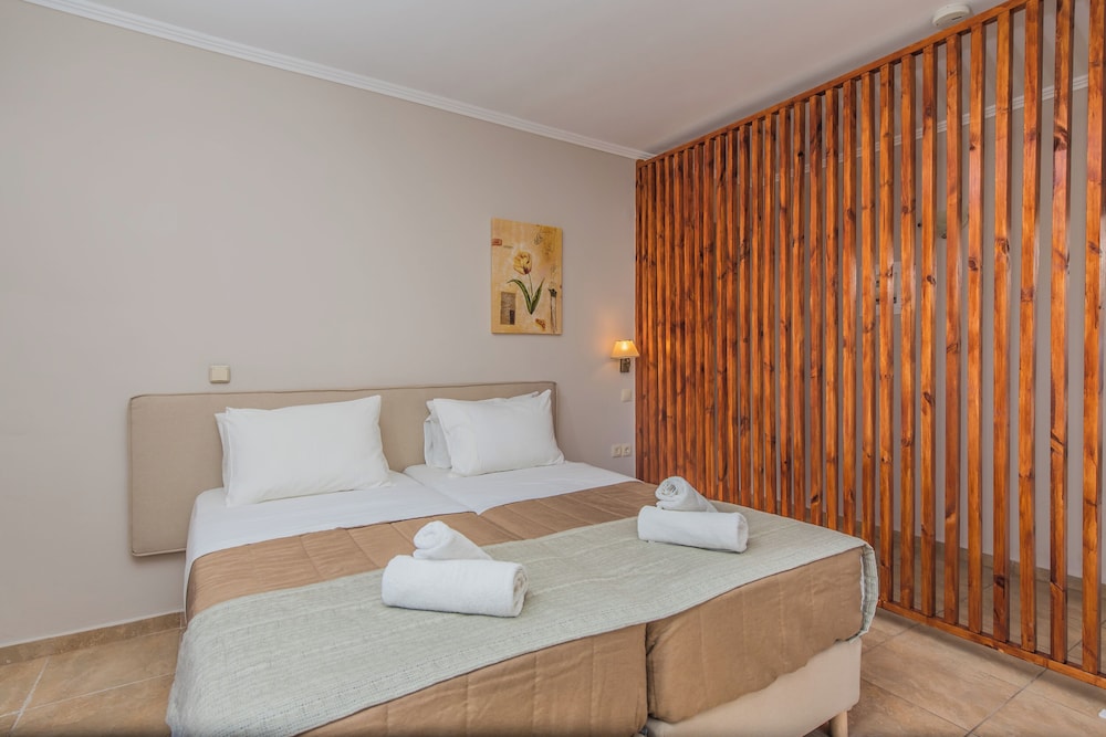 Porto Planos Beach Hotel 8/50