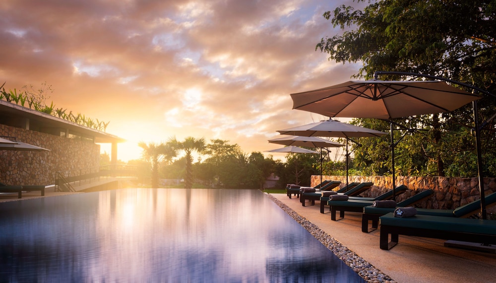 Hillocks Hotel Spa 55/60