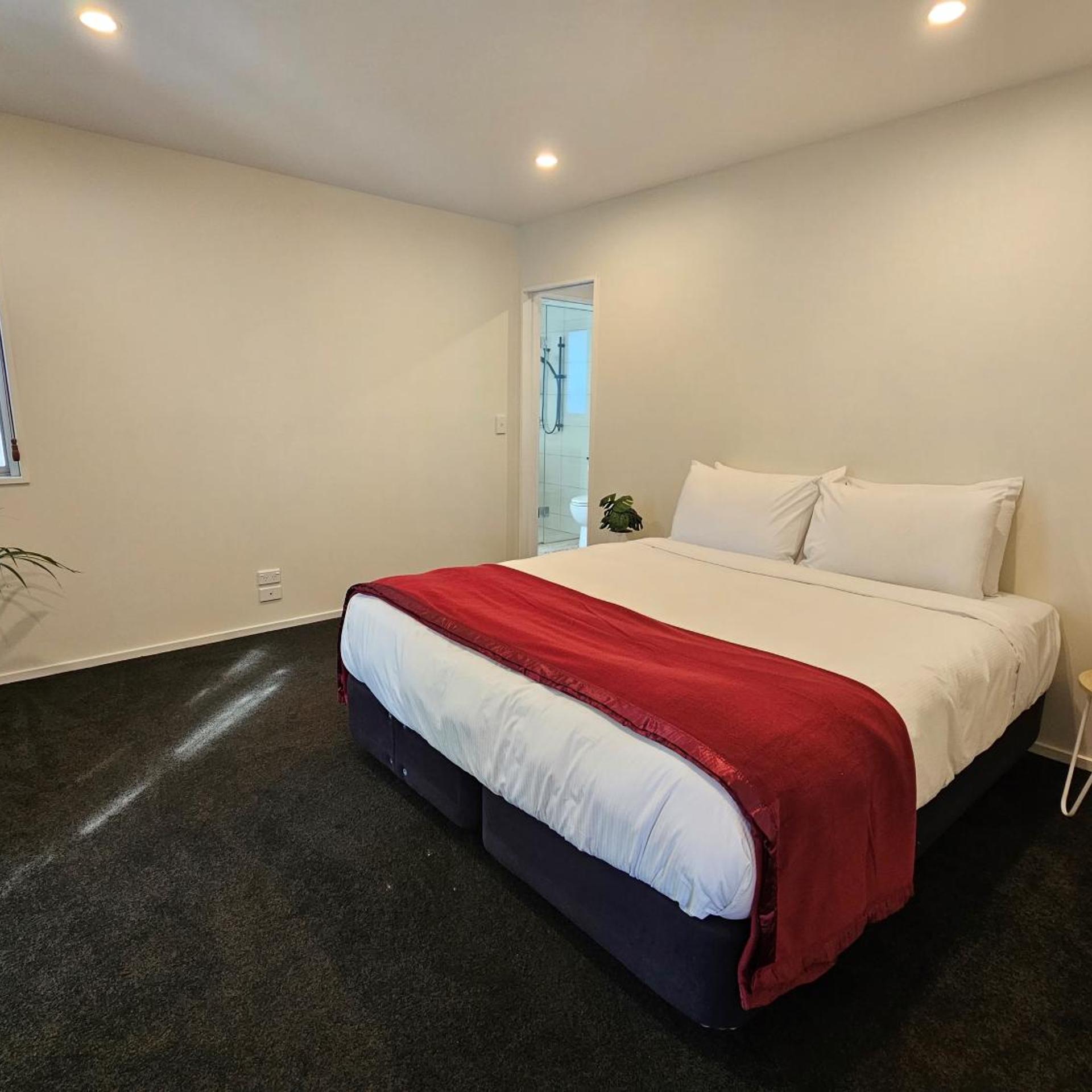 AZENA MOTEL 24/50