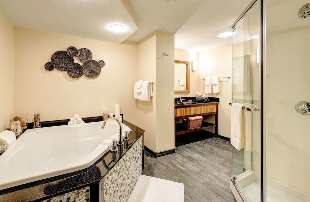 The Garrison Hotel & Suites Dover-Durham, Ascend Hotel Collection 15/45