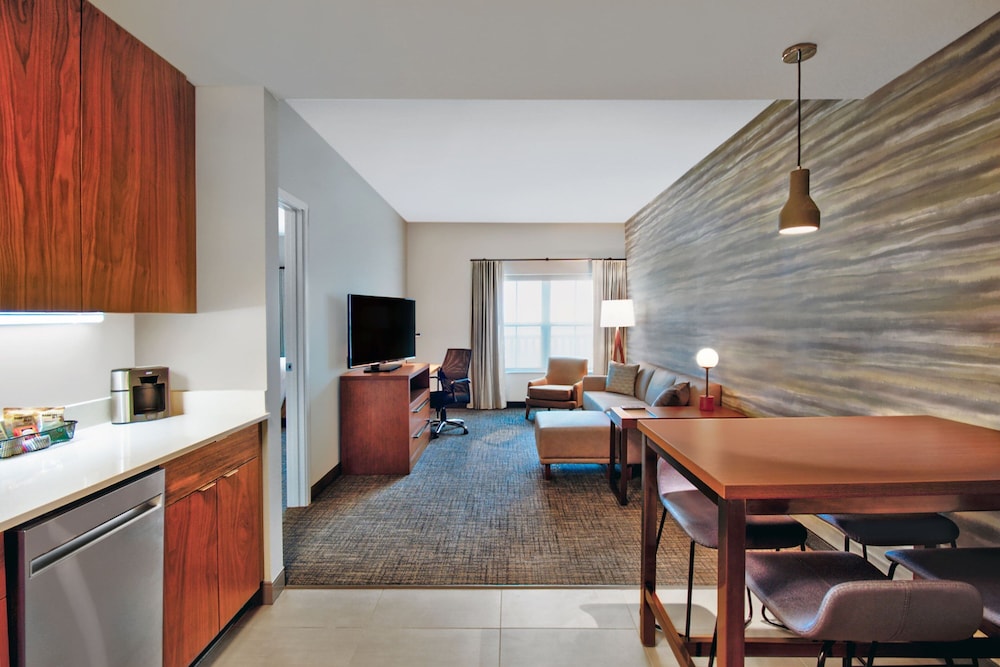 Residence Inn by Marriott Orlando at Flamingo Crossings Town Center 21/45