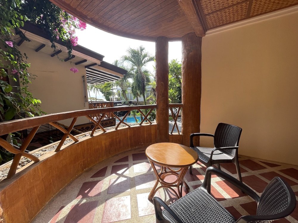 Red Coconut Beach Hotel 21/49