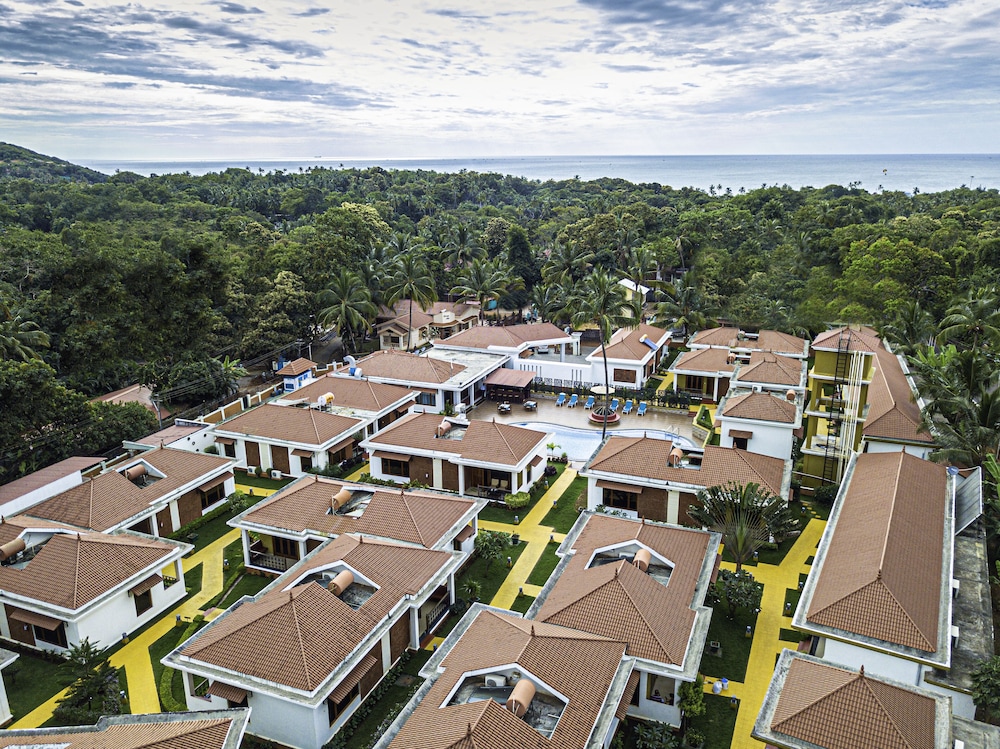 THE GRAND LEONEY RESORT 9/65