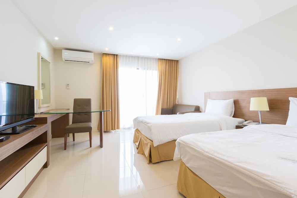 Thomson Hotel Huamark 18/50