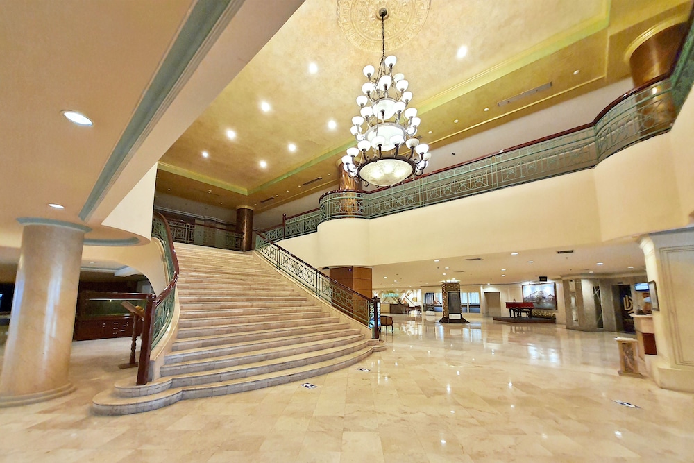 TUNJUNGAN HOTEL 12/73
