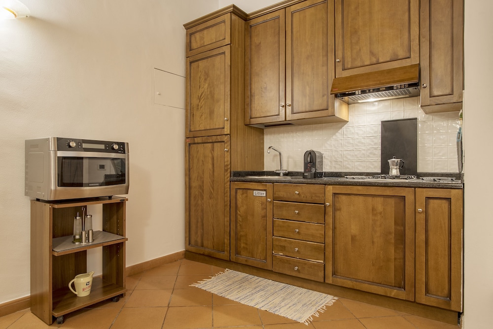 Villa Borghese Roomy Flat 1/28